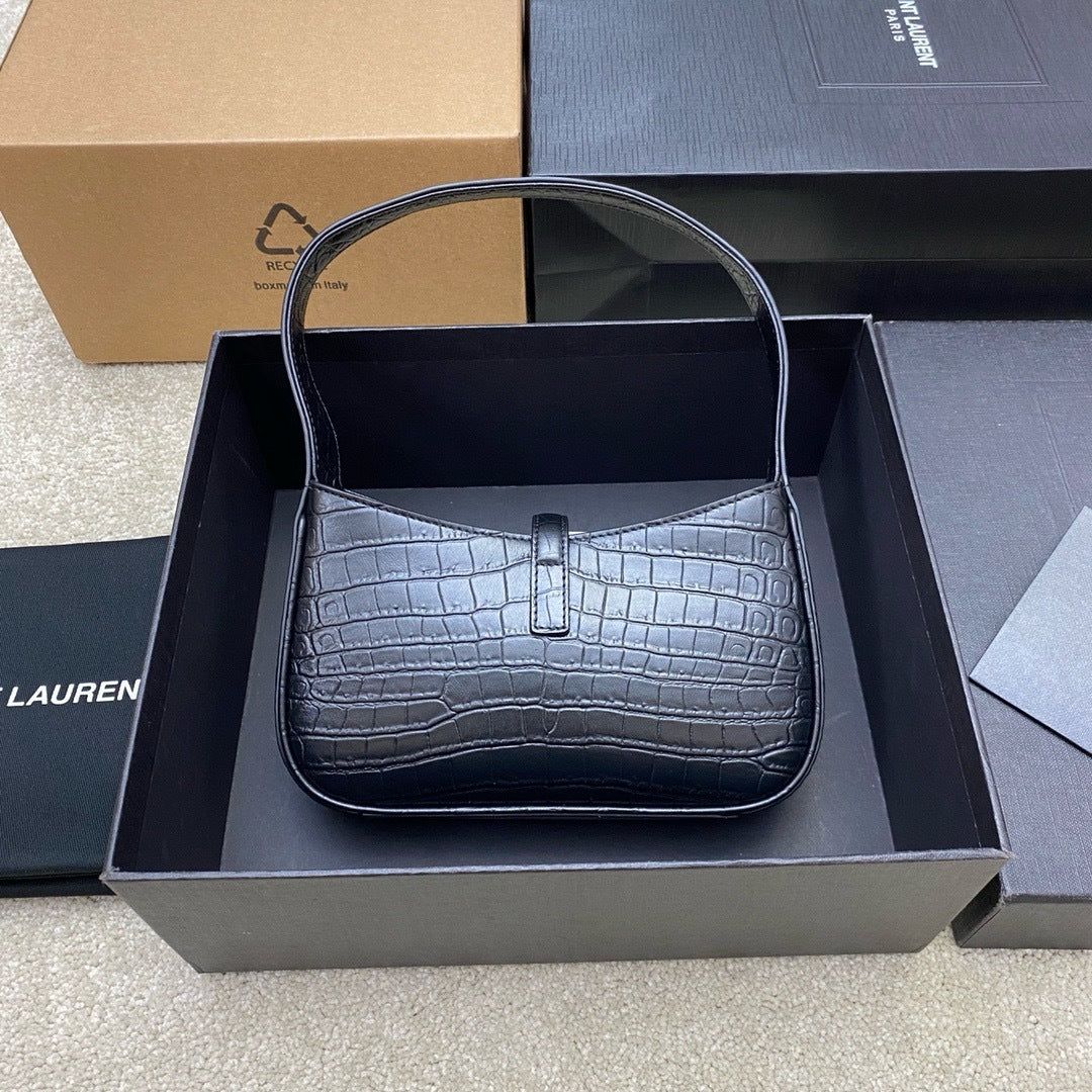 Saint Laurent Le 5 À 7 Croc Top Handle Bag Black Ferragens Douradas