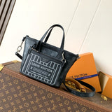Louis Vuitton Neverfull BB Black