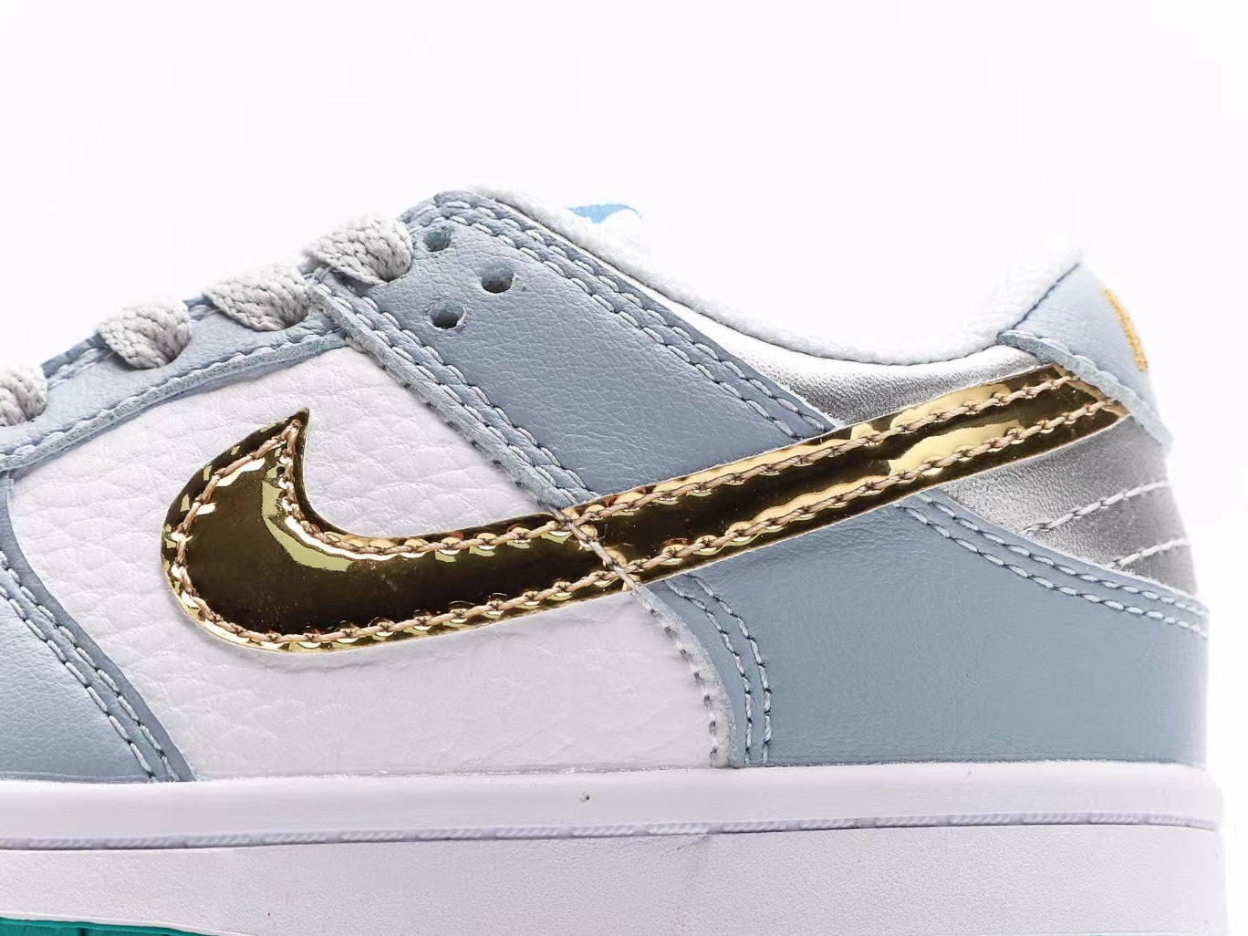 Nike SB Dunk Low Sean Cliver Holiday Special Infantil