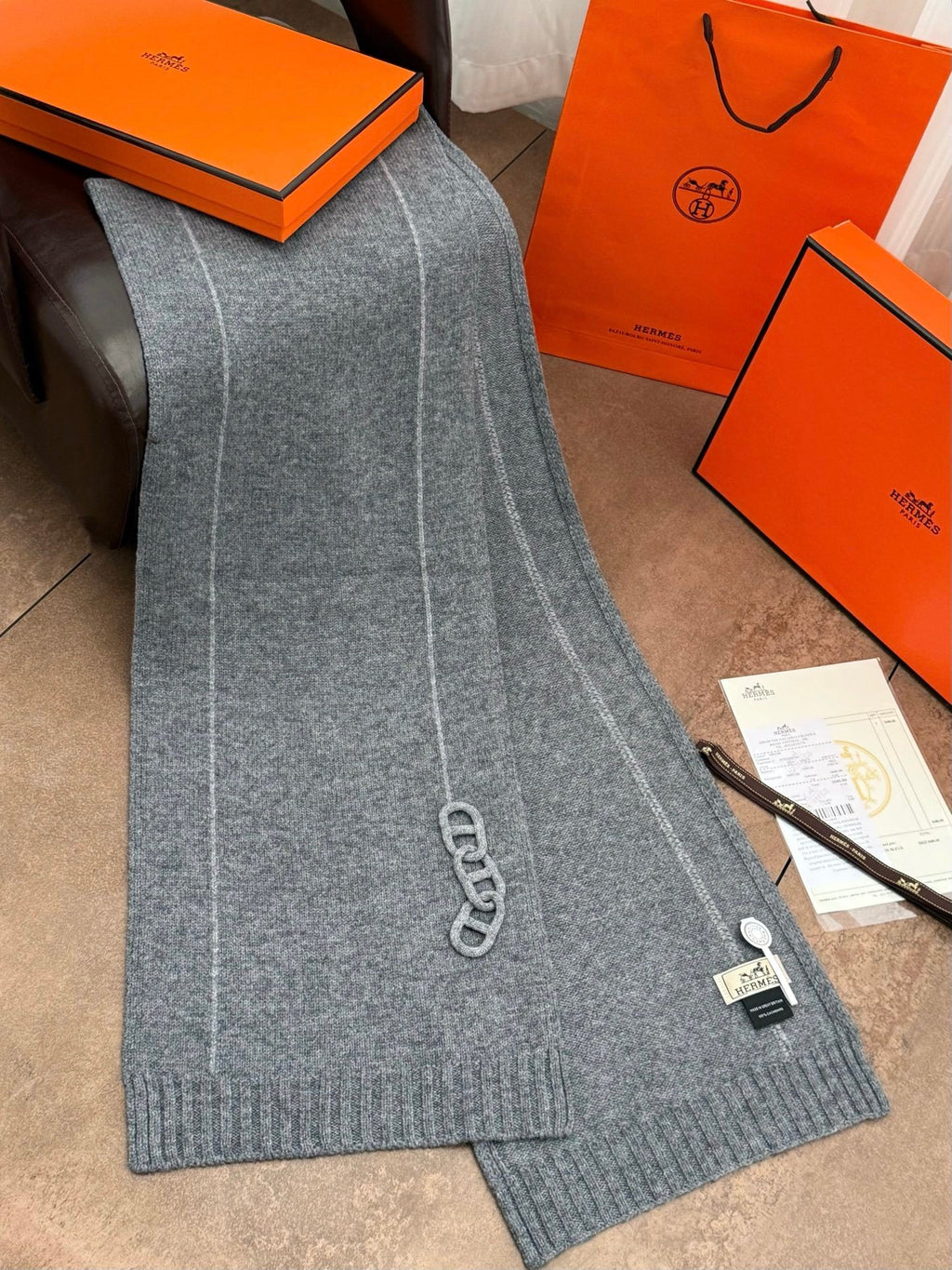Cachecol Hermès Maillons Traces em Malha de Tricô Cinza-Mescla