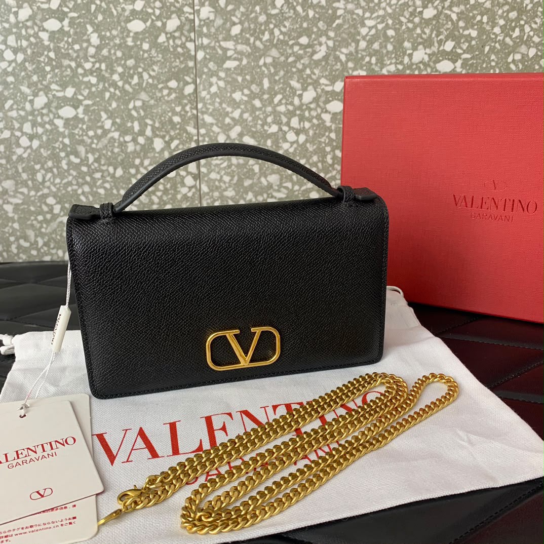 Valentino Garavani VLogo Signature