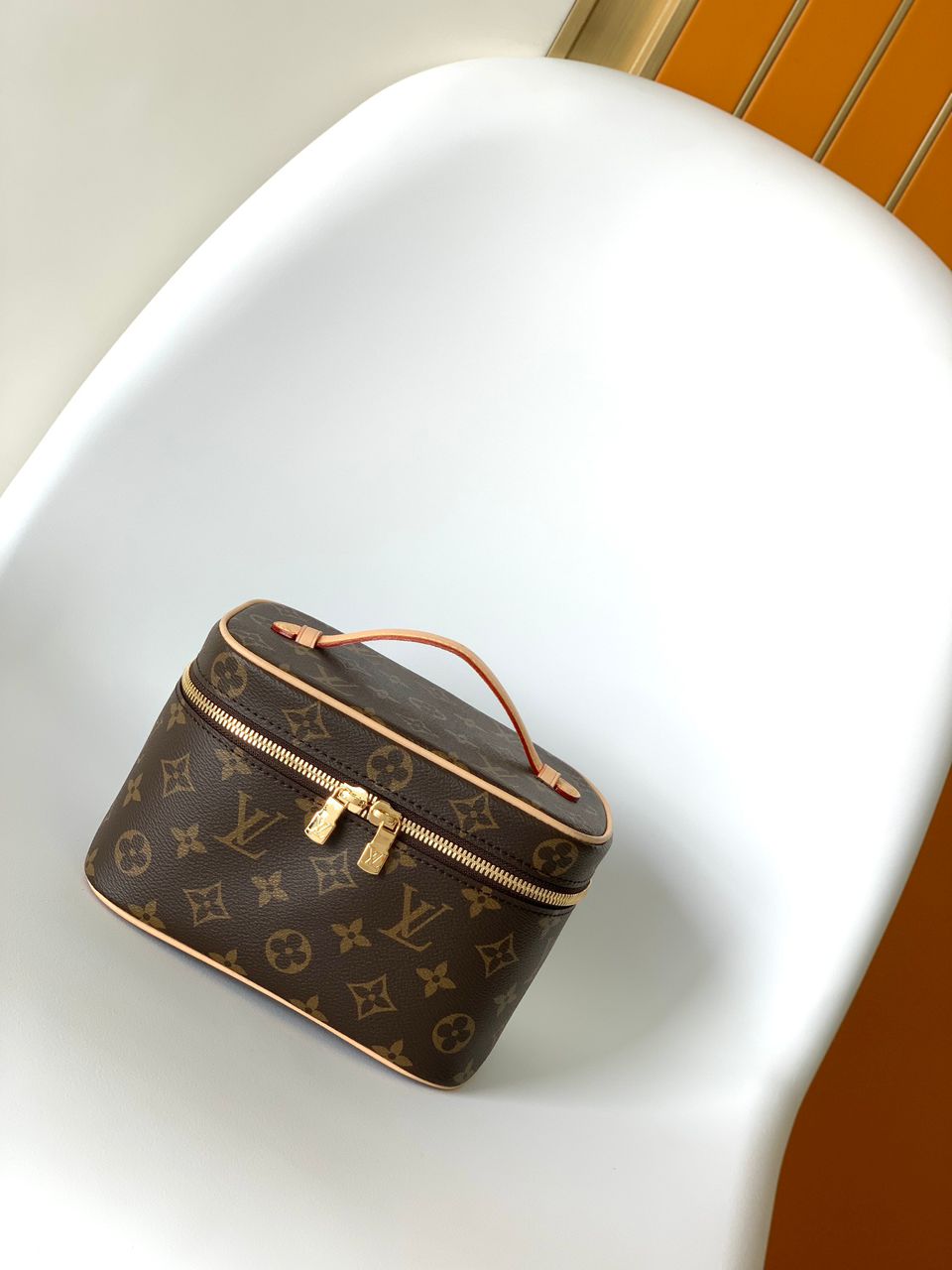 Necessaire Lv  Monogram Bag