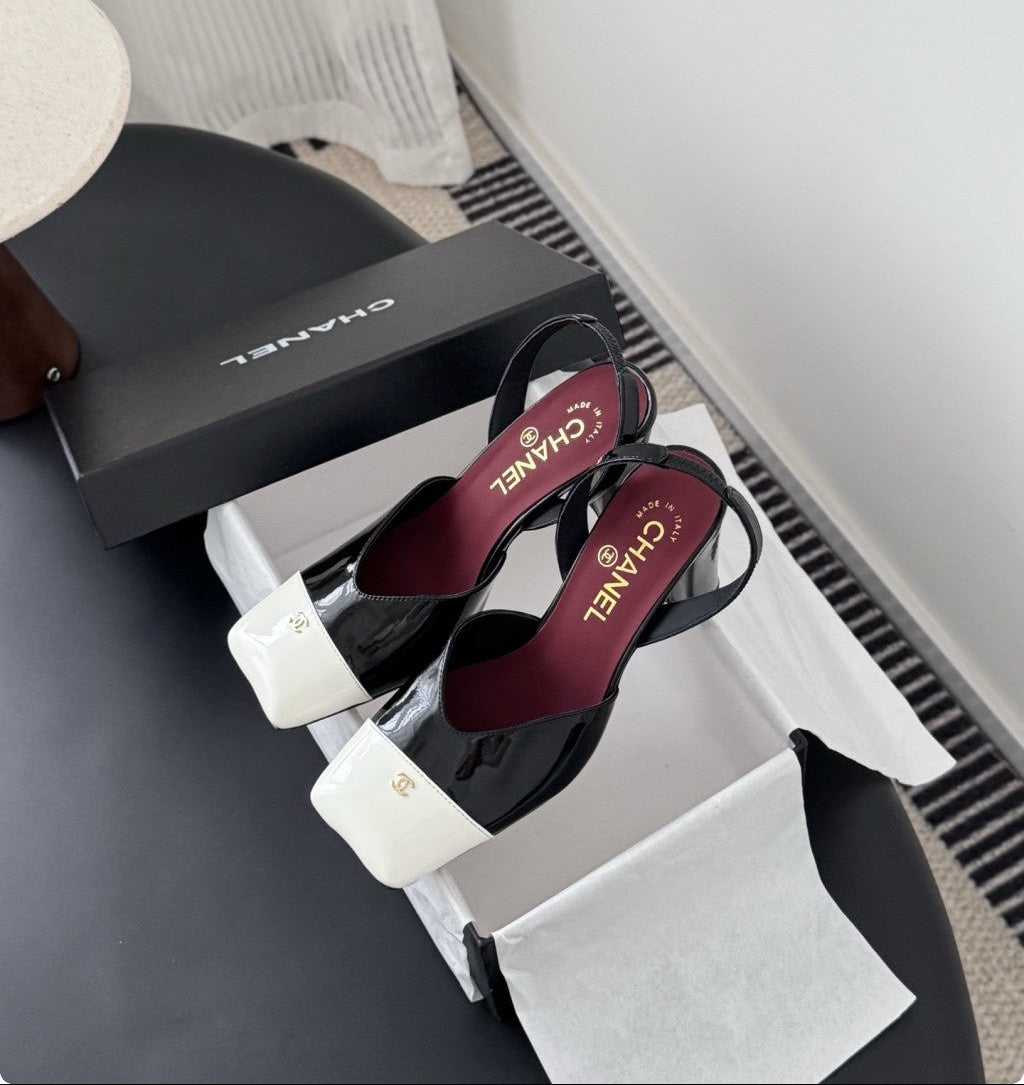 Chanel Slingback Block Heel  Black & White  Patent. Salto 9 cm.