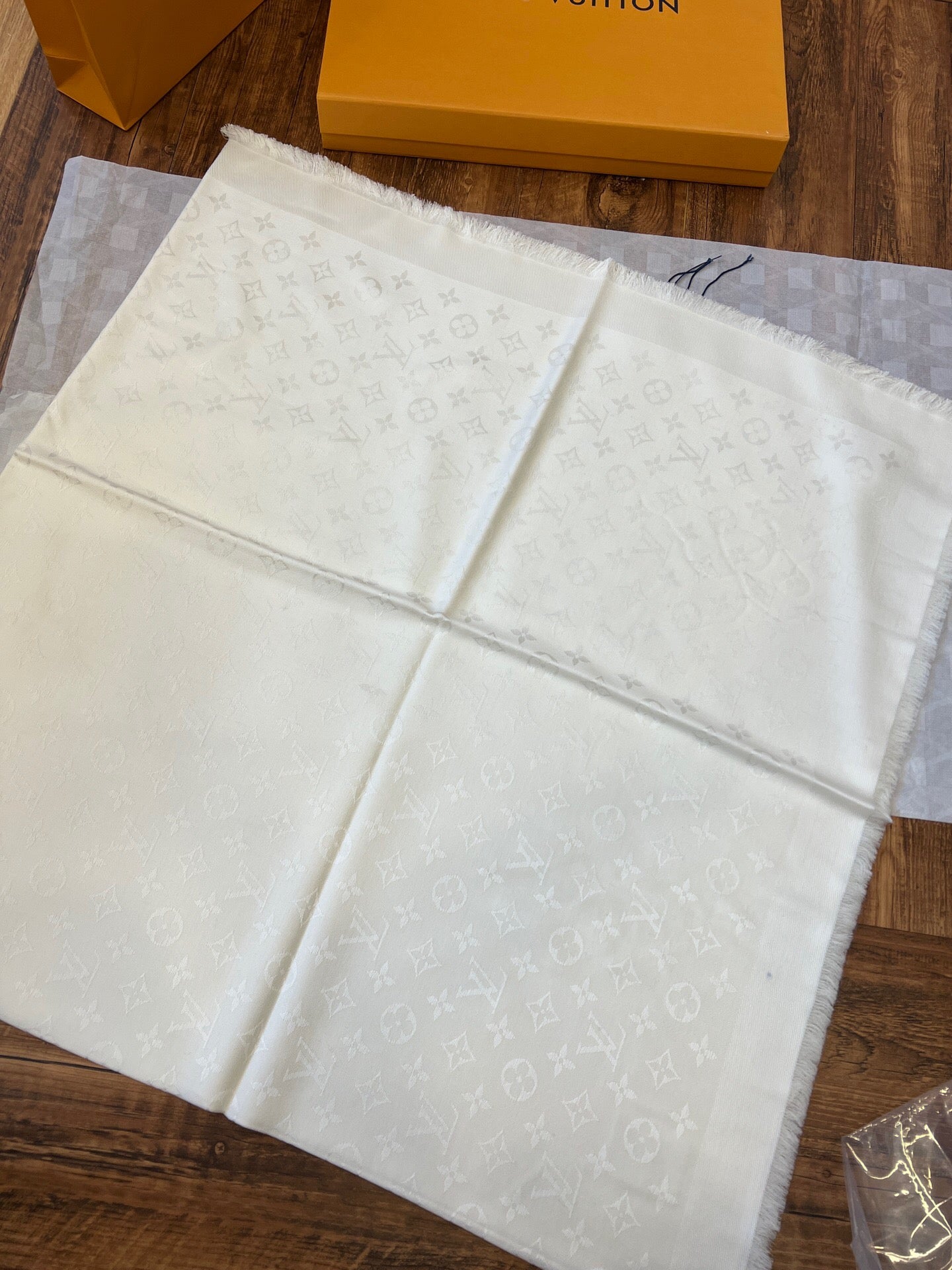 Echarpe Xale Louis Vuitton White