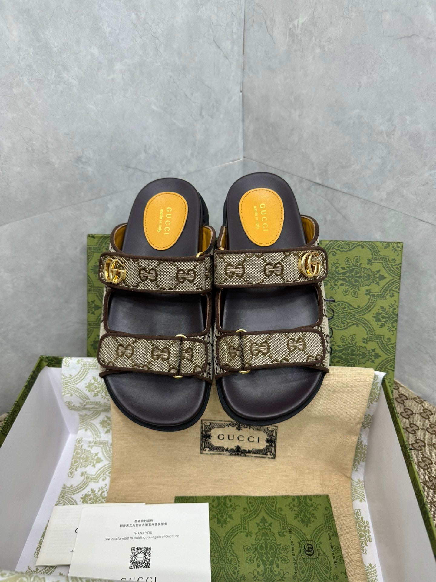 GUCCI GG サンダル Sandalia GUCCI GG Slider com Double Bege Black – Manfrim Store
