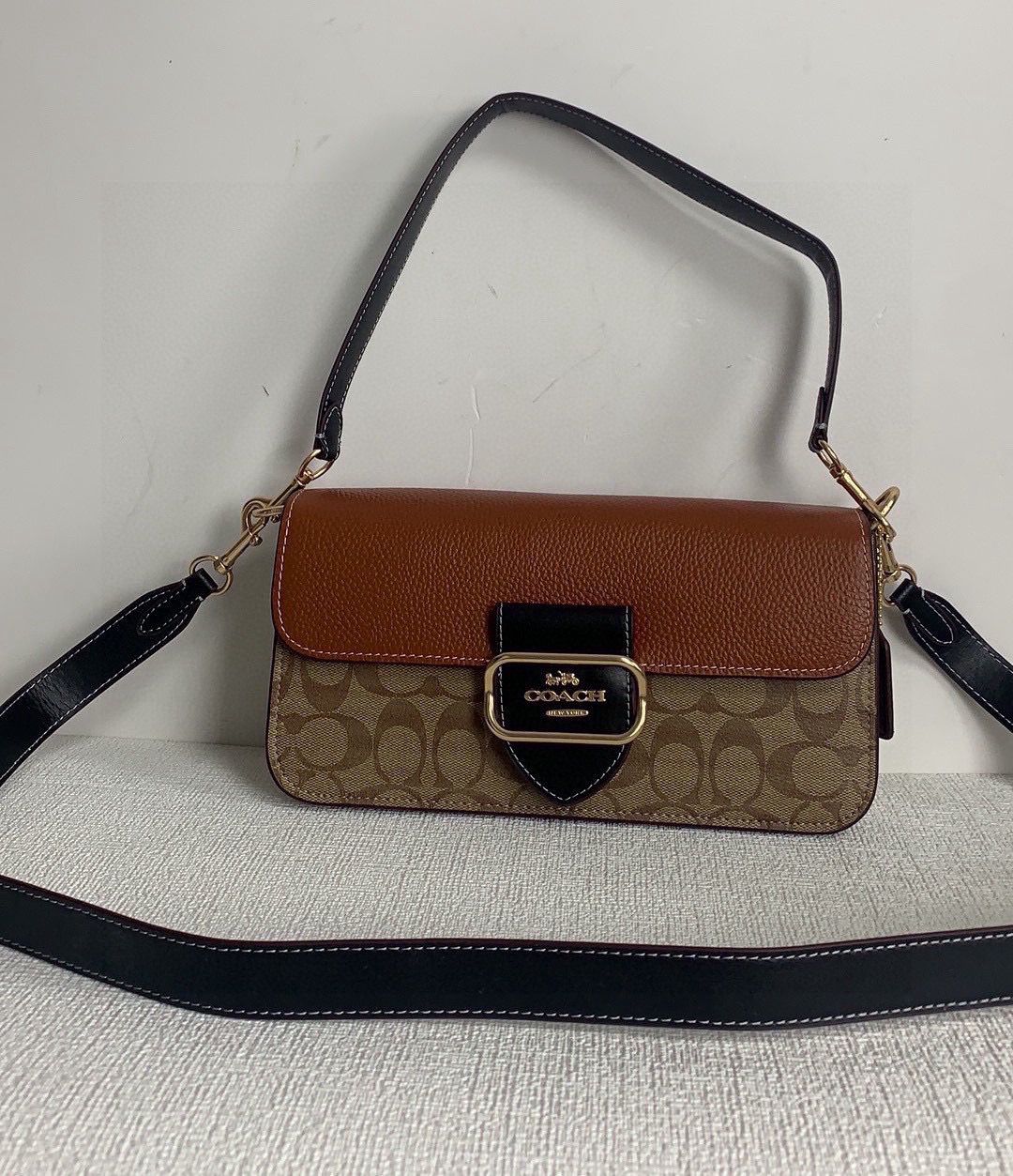 Coach Morgan Signature Shoulder Bag Marrom Caramelo