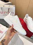 Valentino Garavani Upvillage