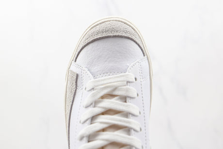 Nike Blazer Mid 77 White Pine Green