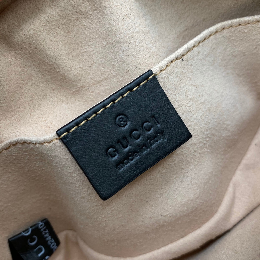 Pochete Gucci Matelasse GG Marmont