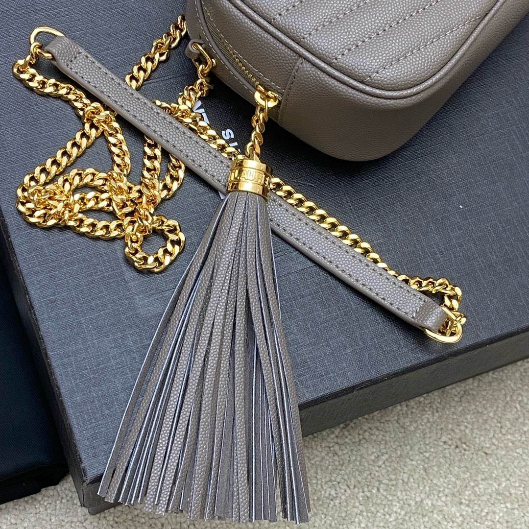 Saint Laurent Lou Camera Bag gray Taupe Ferragens Douradas