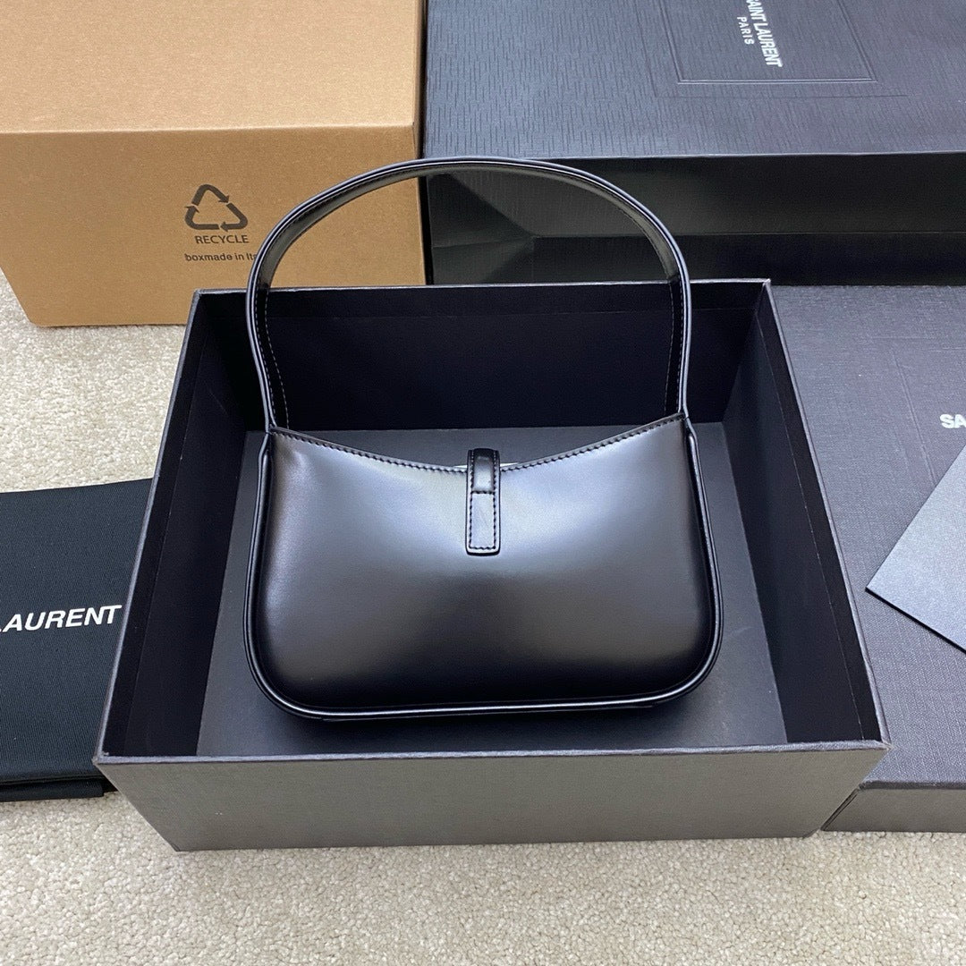 Saint Laurent Le 5 À 7 Top Handle Bag Black Ferragens Douradas