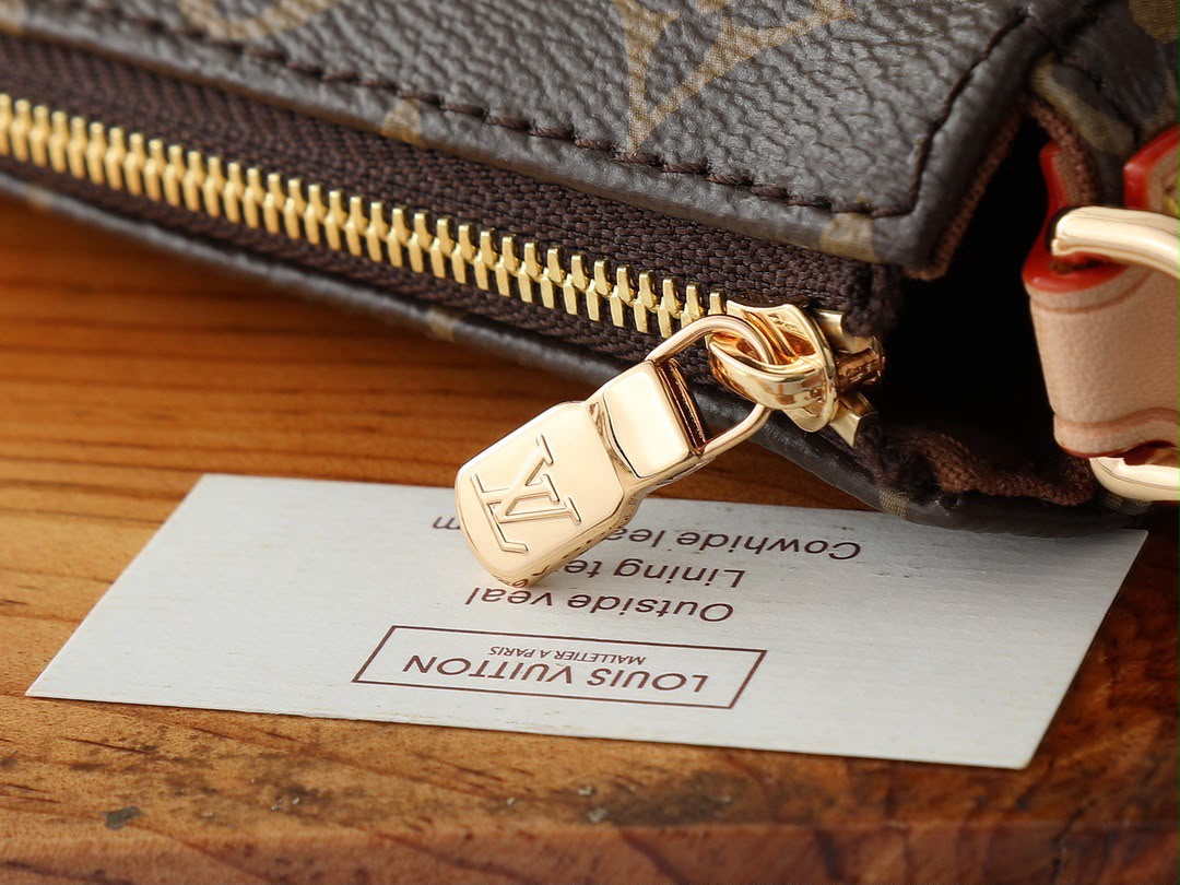 Louis Vuitton Eva Clutch Monogram