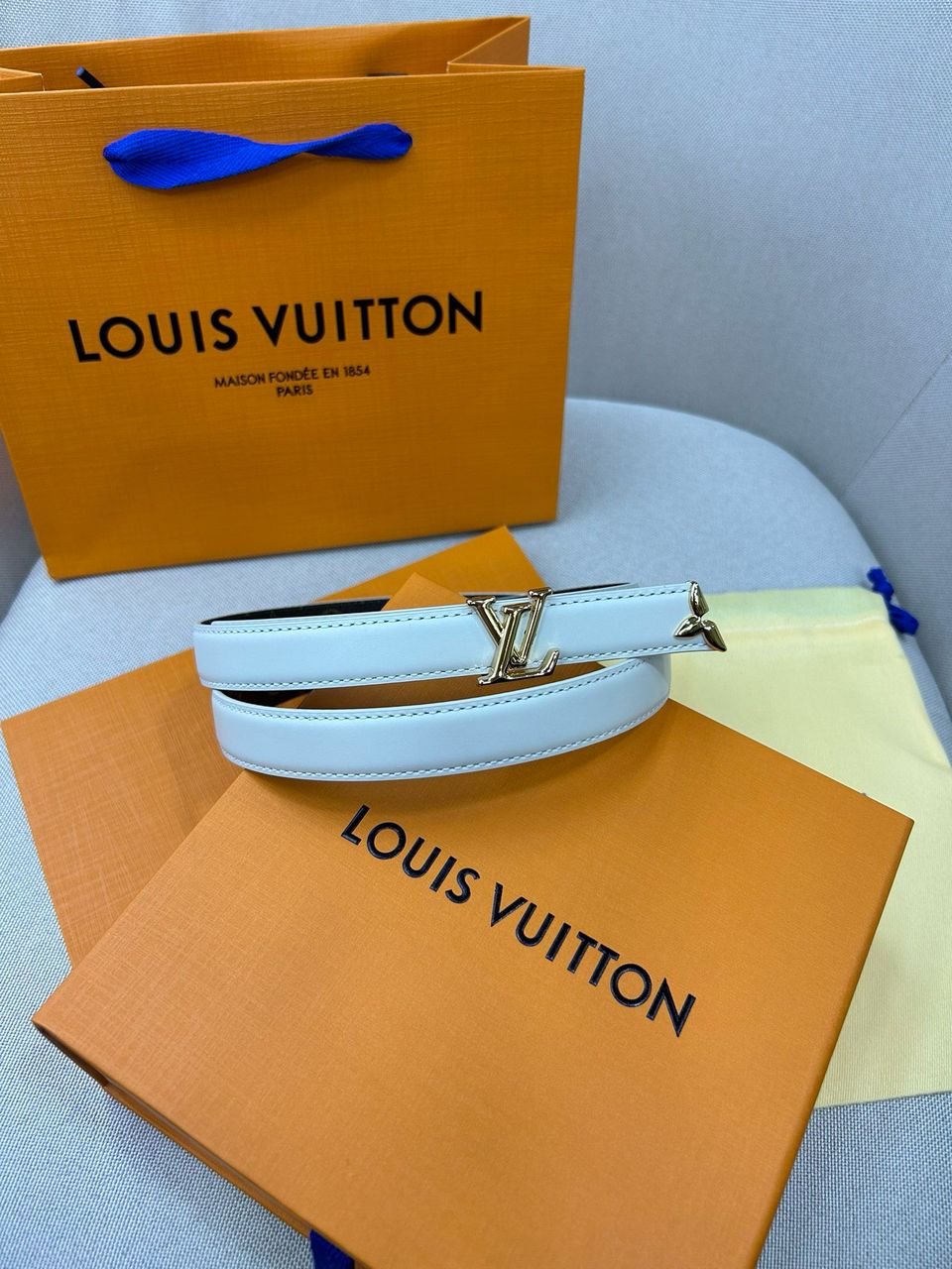 Cinto Lv White