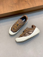 Tênis Moncler Trailgrip LP Marrom Taupe / Off White