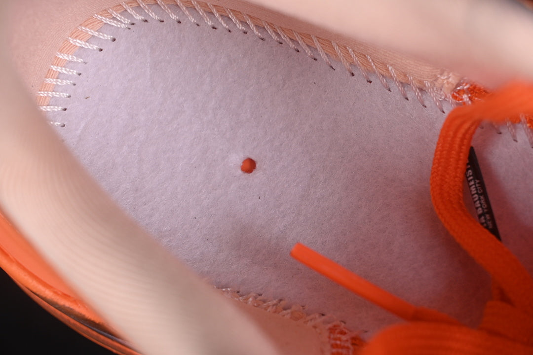 Nike Vomero Premium x Melitta Baumeister Total Orange Chalk .