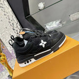 SkateBlack Sneakers