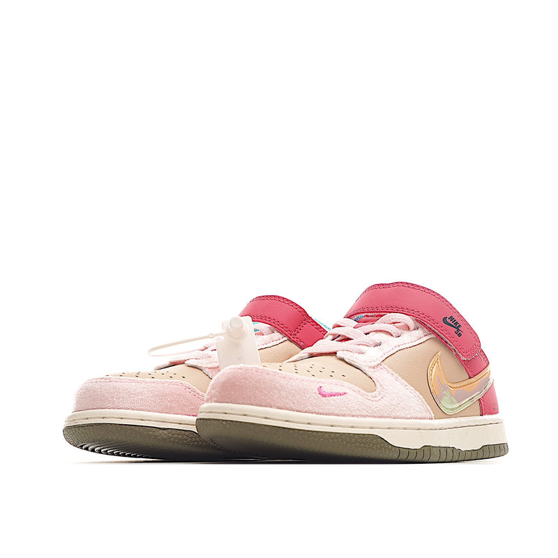 Nike Dunk Mid Social Status Strawberry Milk infantil