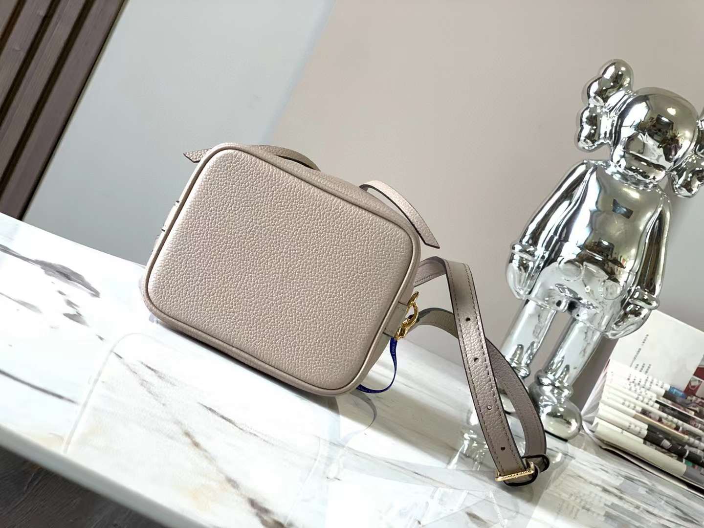 Lv Nano Noé