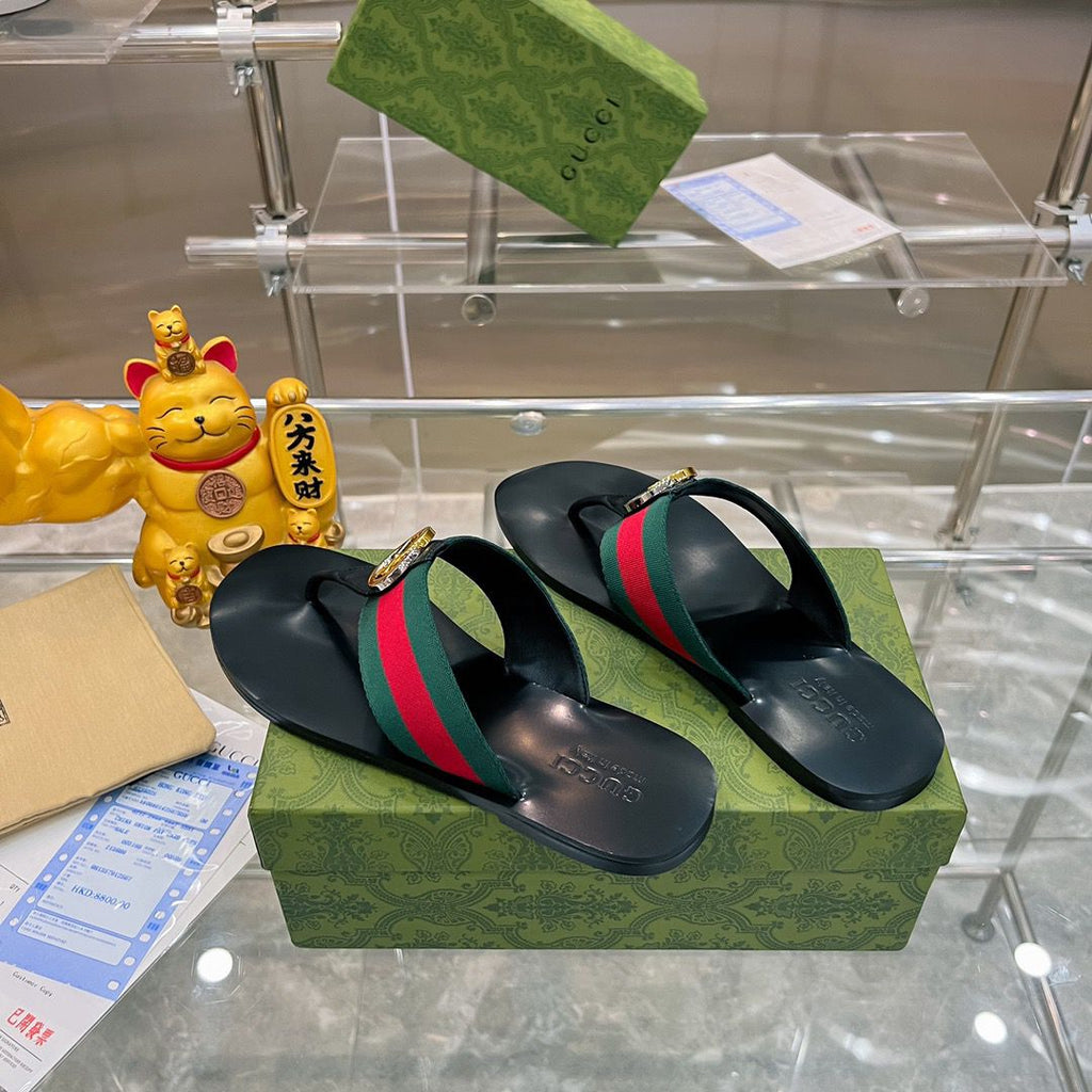 GUCCI Red & Green Kika Thong Sandals (FEMININO)