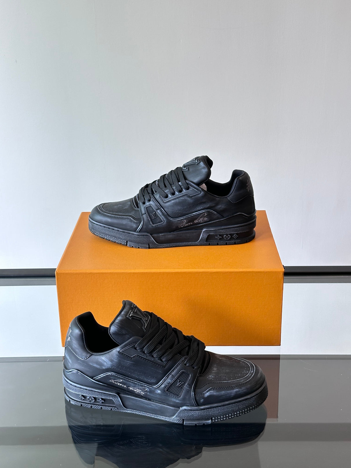 Trainer Black