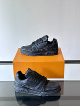 Trainer Black