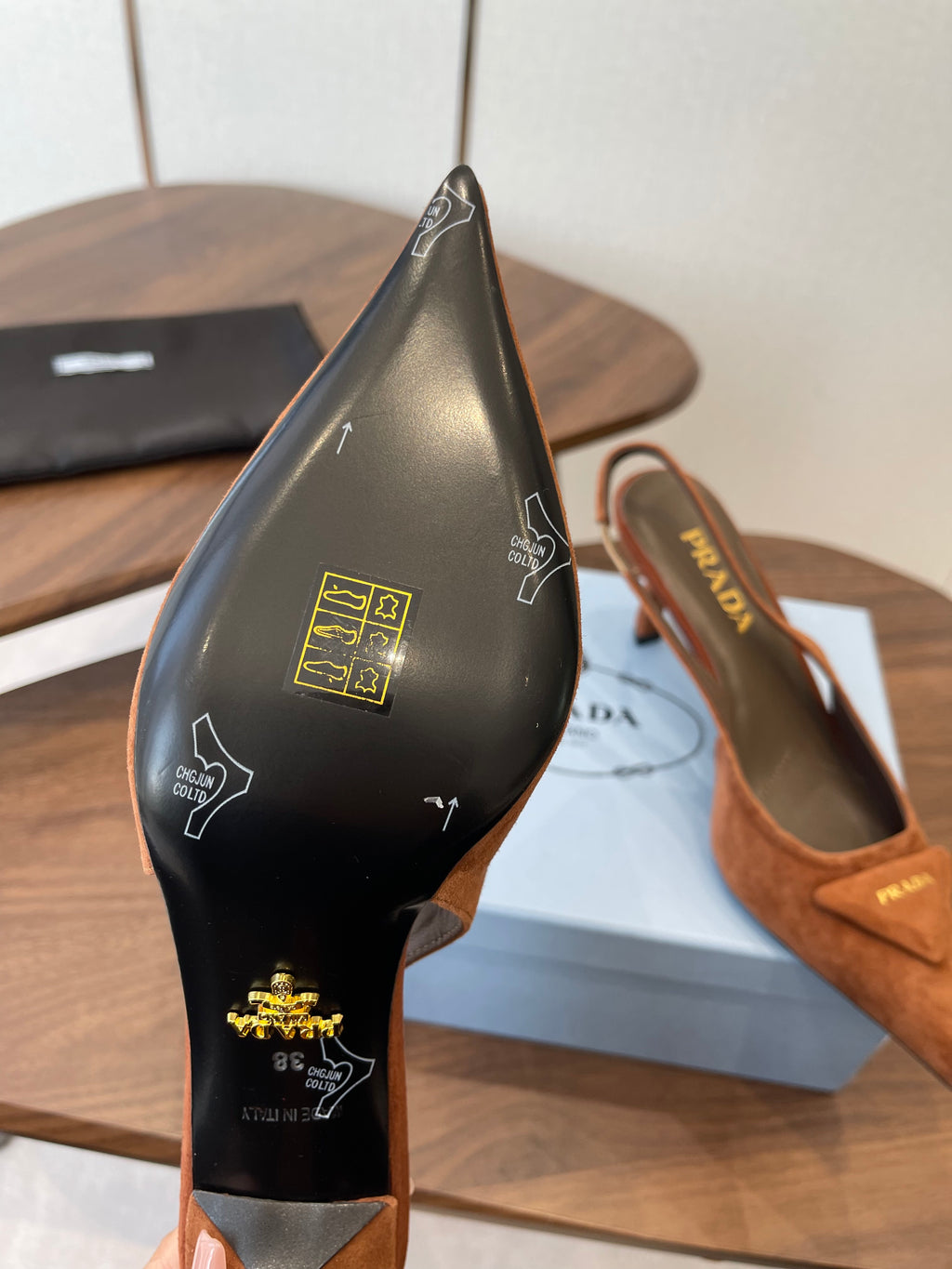 Prada Scarpin Slingback Pumps Suede Brown