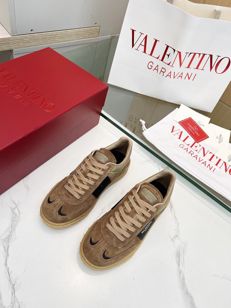 Valentino Garavani Upvillage