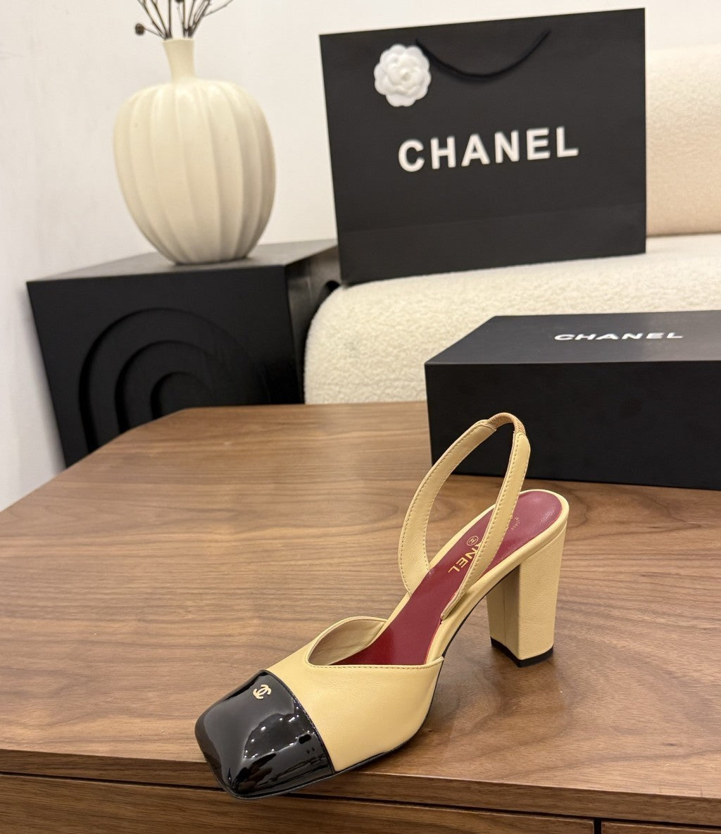 Chanel Slingback Block  Heel Nude & Black  Patent. Salto 9 cm.