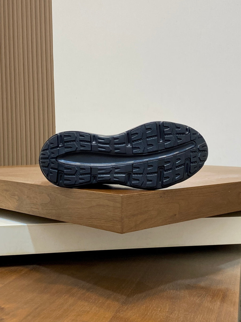 Tênis Moncler Leave No Trace Black / Grafite