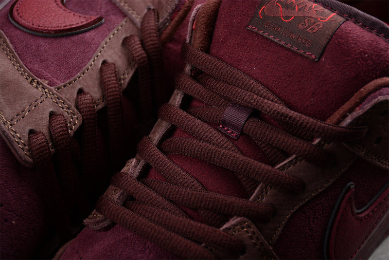 Nike SB Dunk Low City of Love FN0619-600