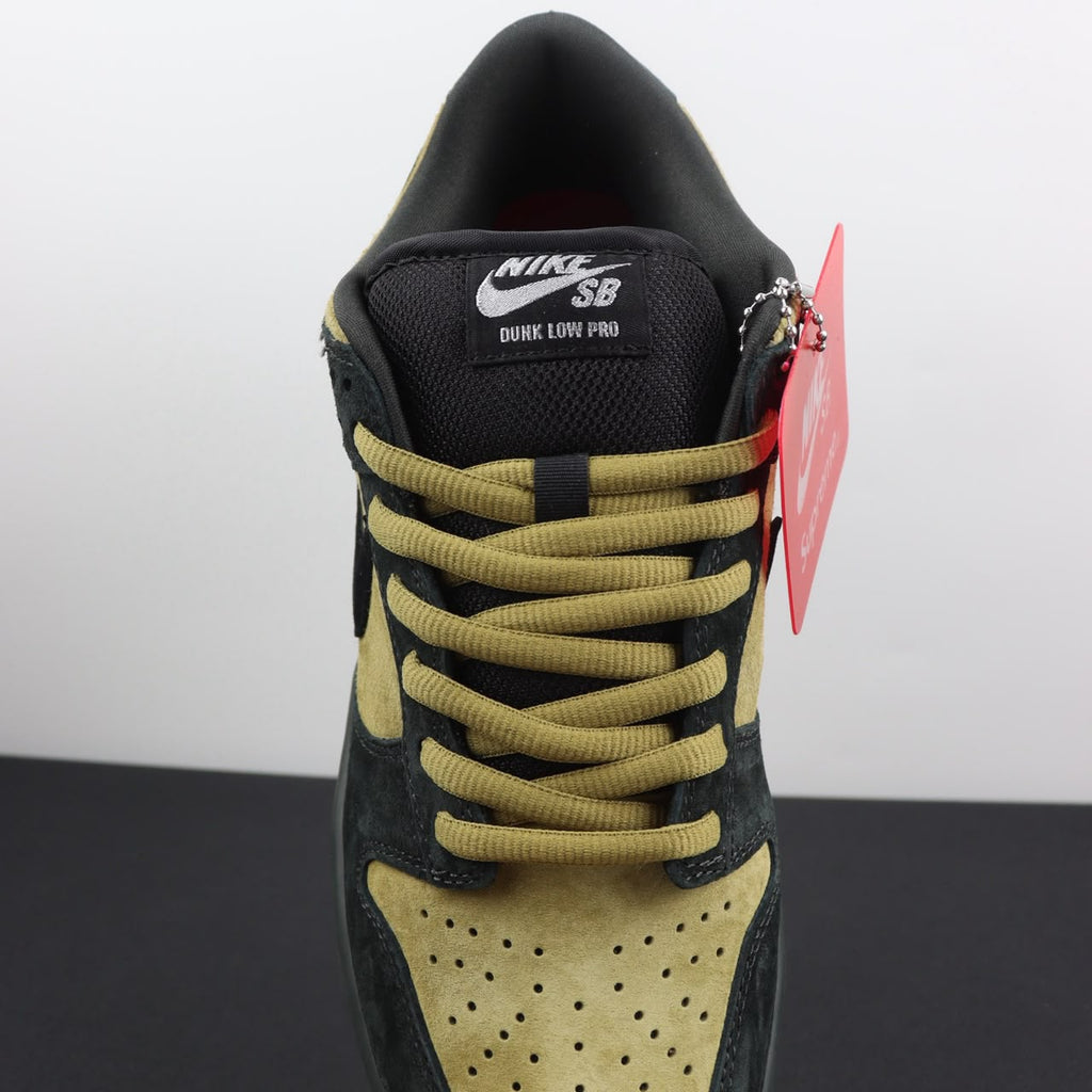 Nike SB Dunk Low Supreme Camper Green