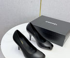 Chanel Square-Toe Cap-Toe Pumps in Black Leather. Salto 9 cm.