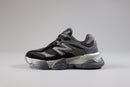 New Balance black infantil