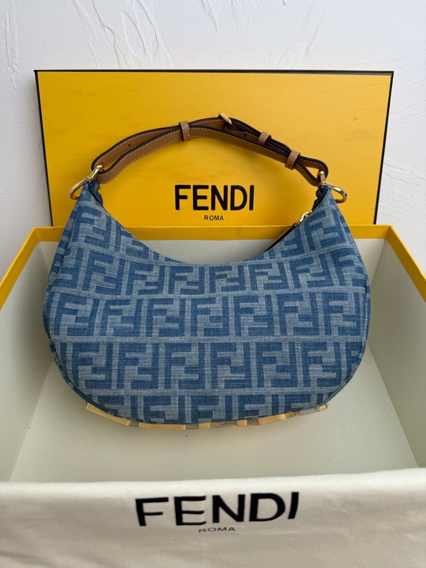 Fendi Fendigraphy Small Azul
