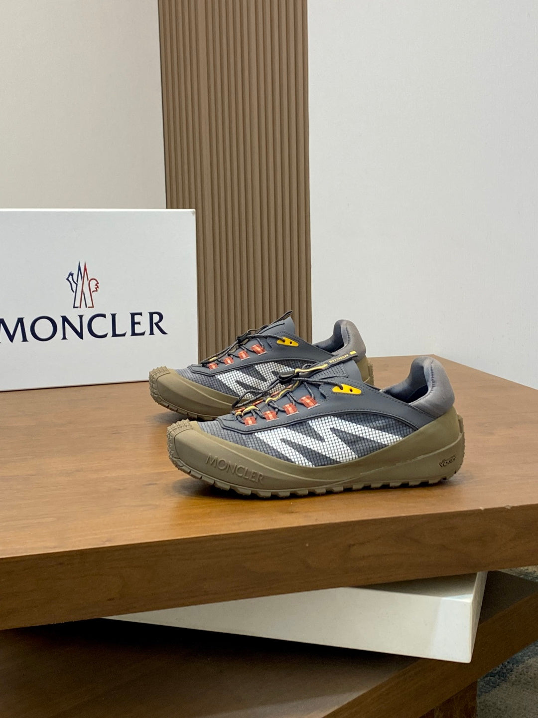 Tênis Moncler Trailgrip LP Grafite / Oliva