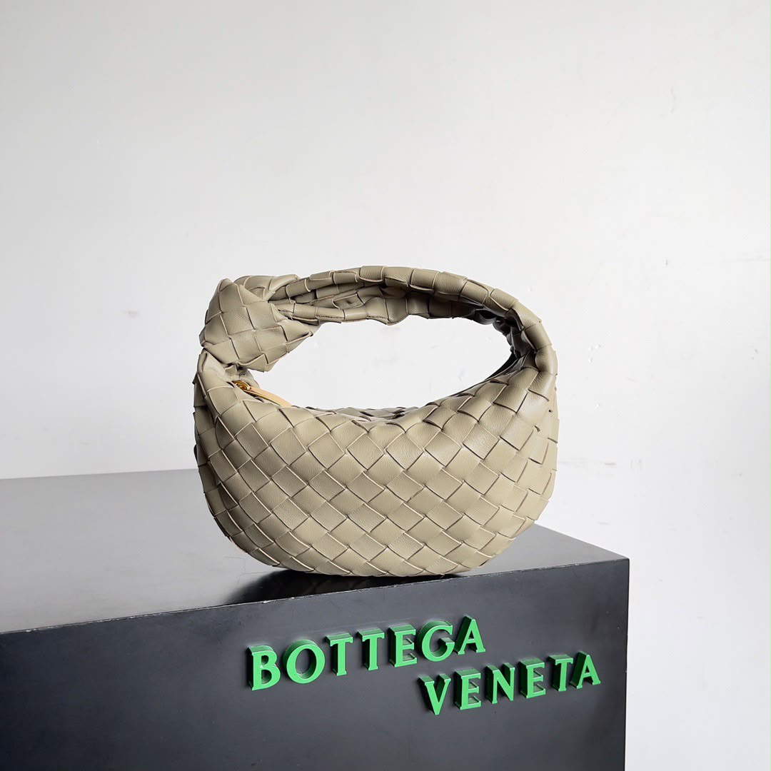 Bottega Veneta Mini Jodie knot Travertine