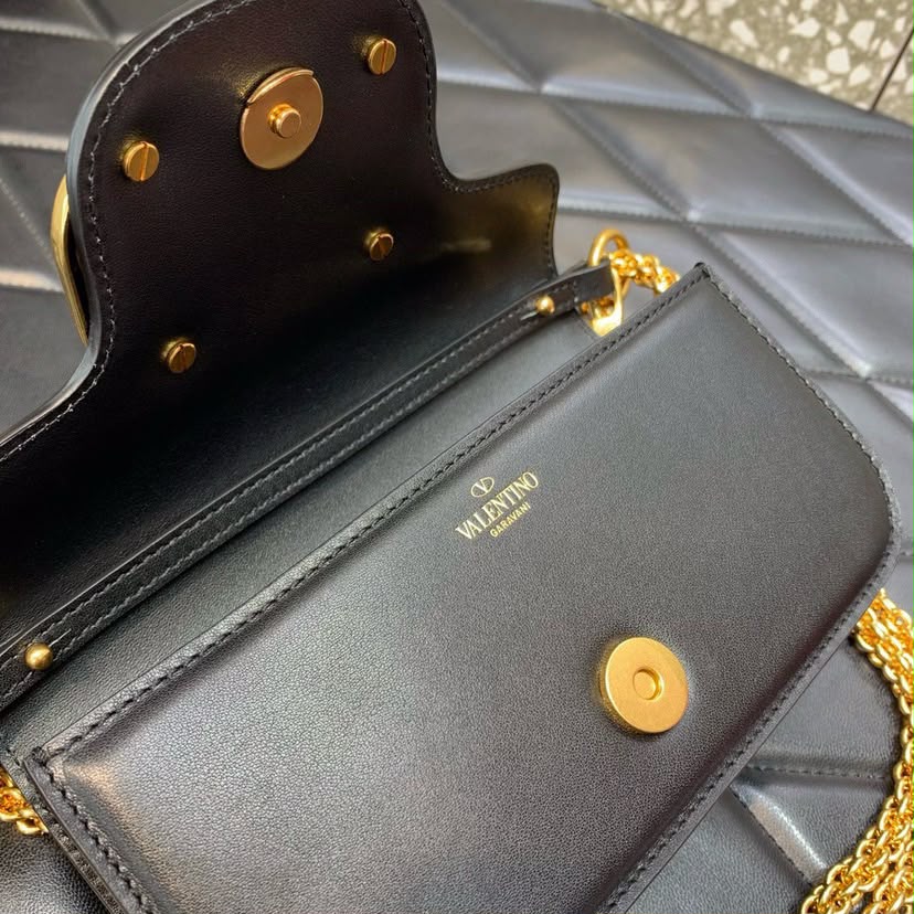 Valentino Garavani Locò Shoulder Bag Black
