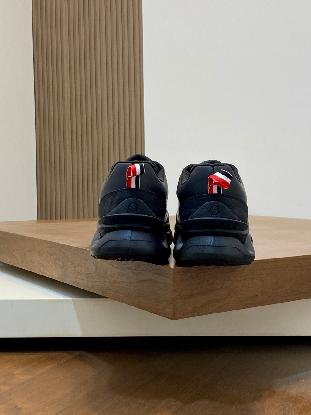 Tênis Moncler Leave No Trace Black / Grafite