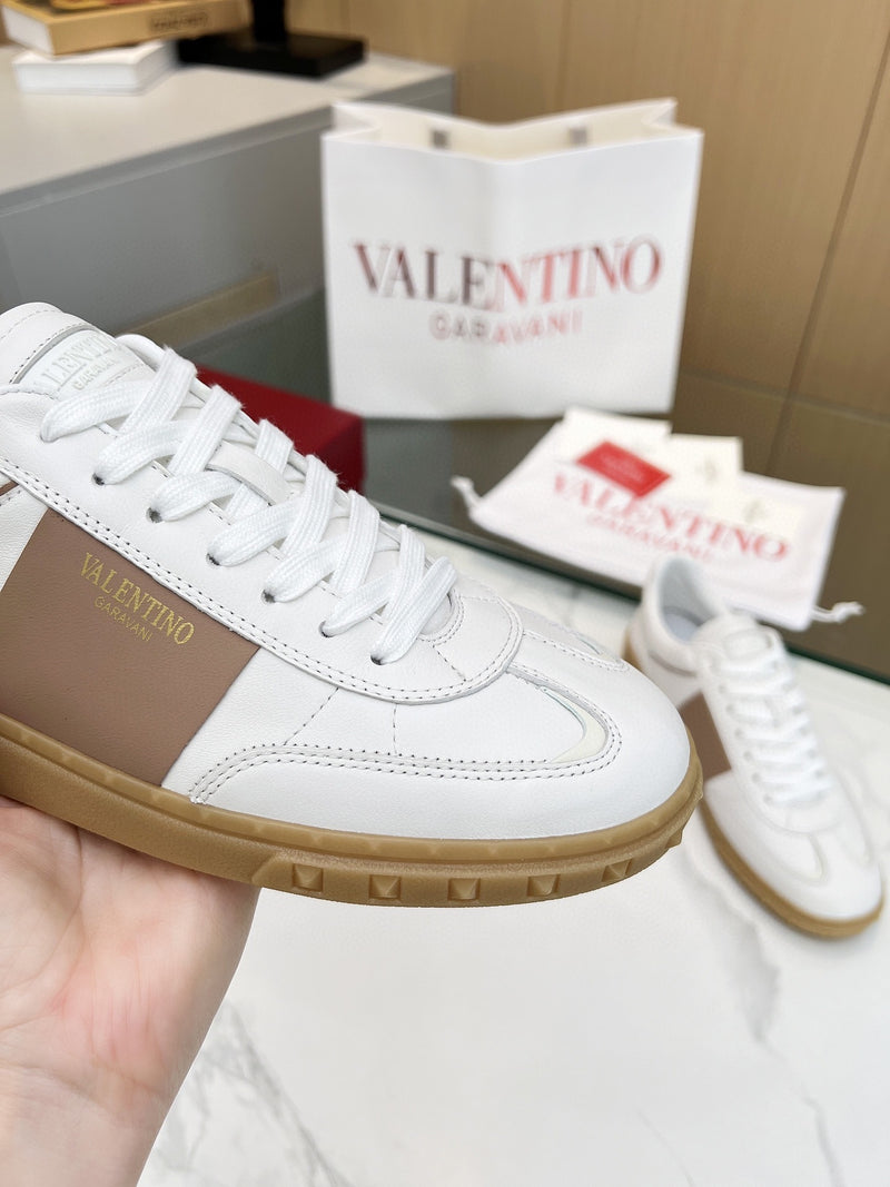 Valentino Garavani Upvillage