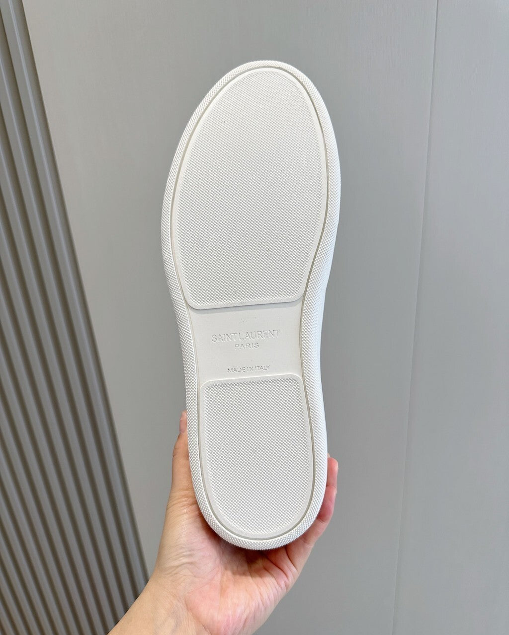 TÊNIS YVES SAINT LAURENT