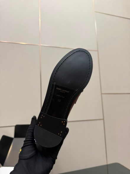 Mocassim YSL bordô