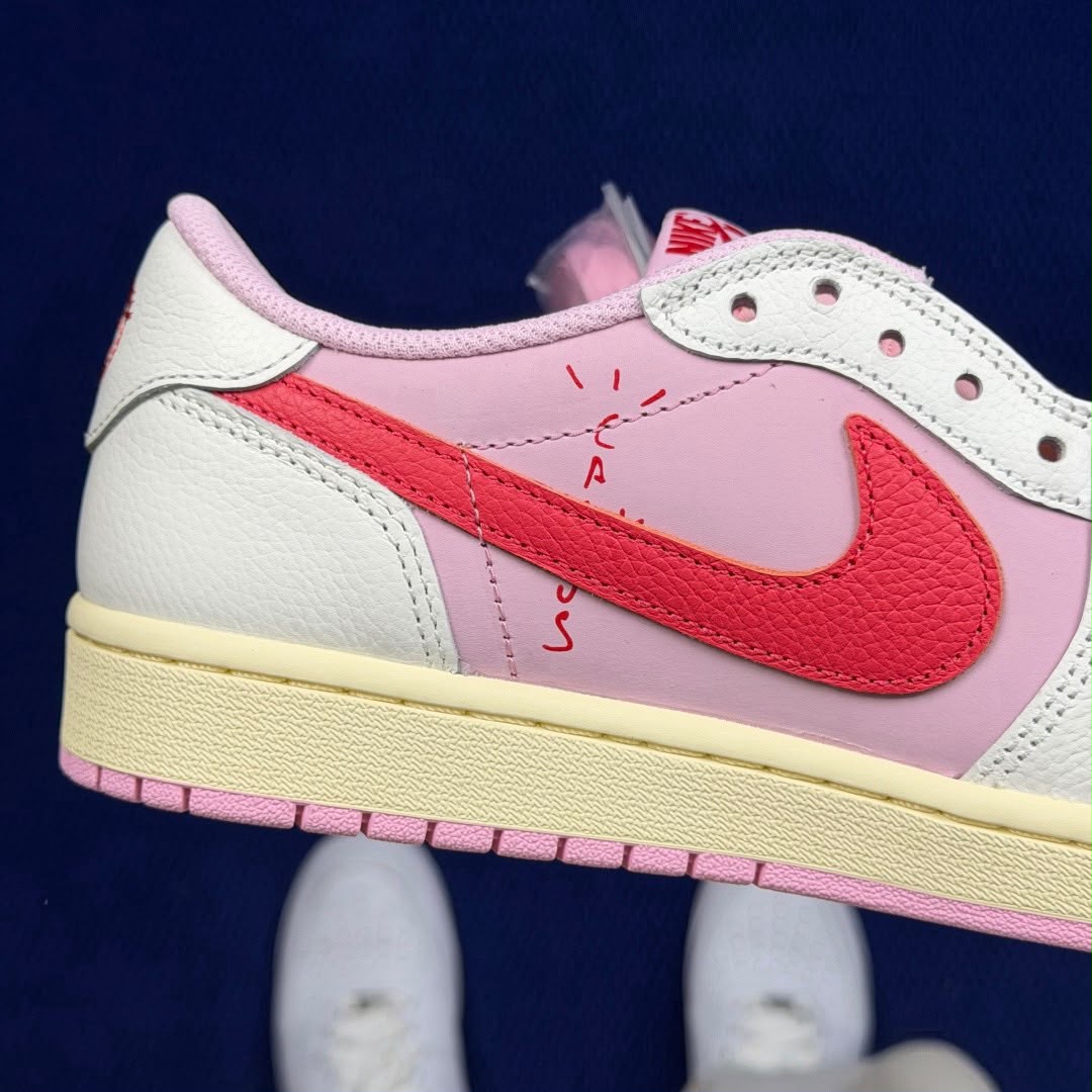 Air Jordan 1 Low x Travis Scott Tropical Pink