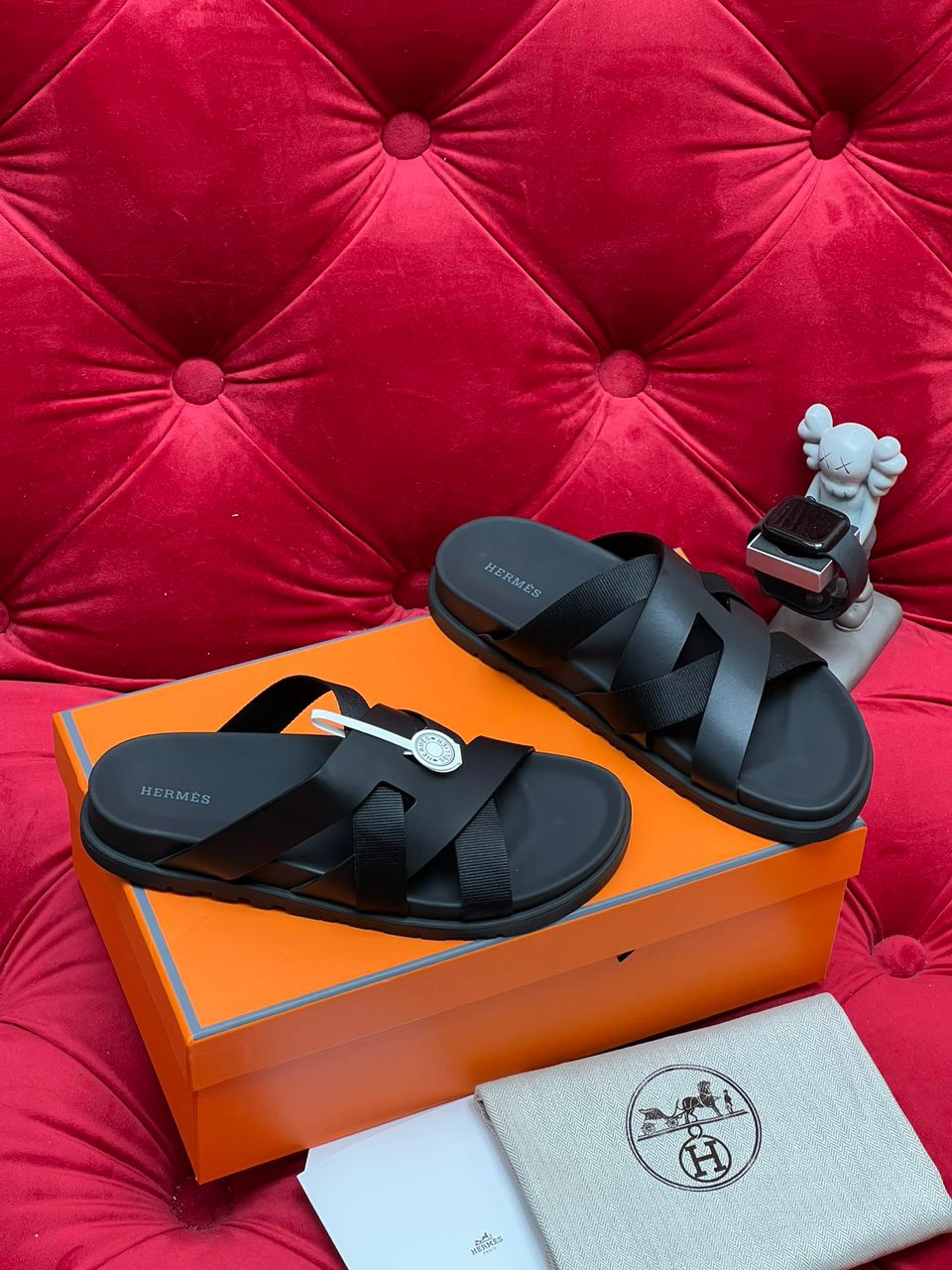 Izmir sandal Hermès Saudi Arabia.