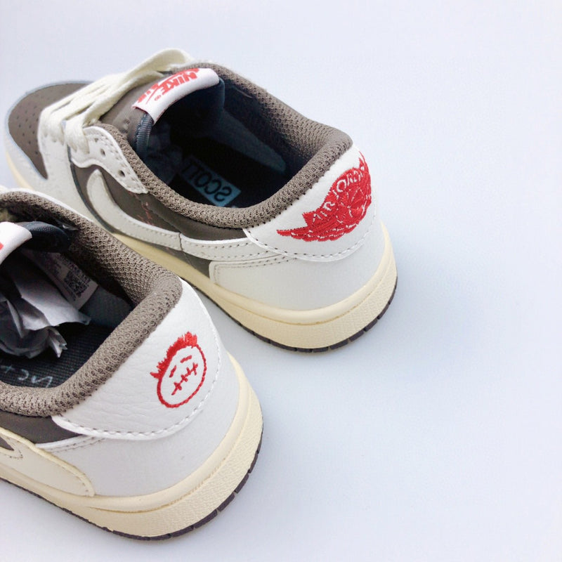 Jordan 1 Retro  x Travis Scott Beige Infantil