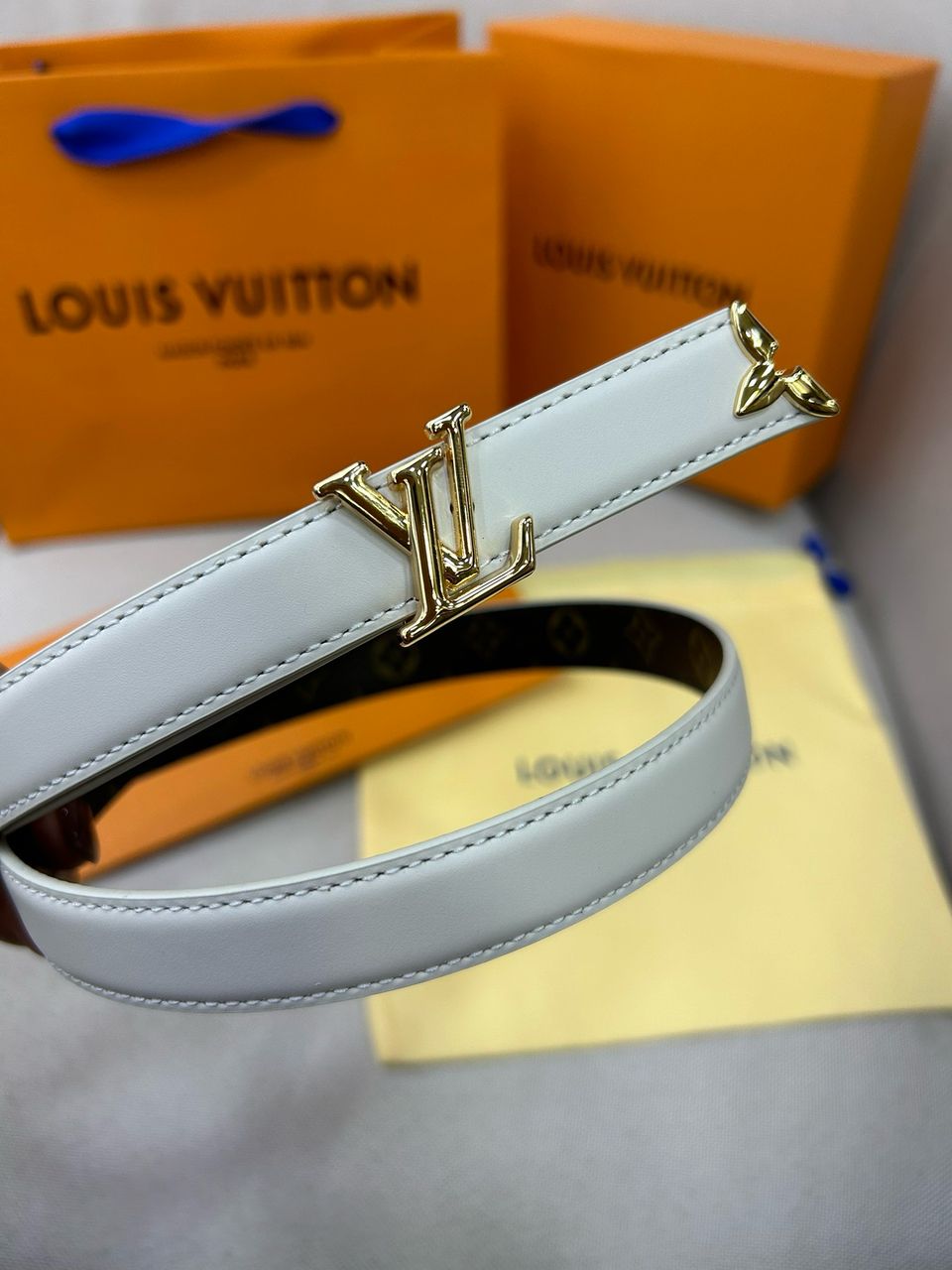 Cinto Lv White