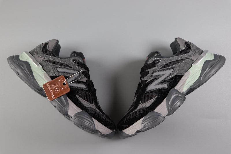 New Balance black infantil