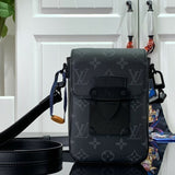 S-lock Vertical Wearable Wallet