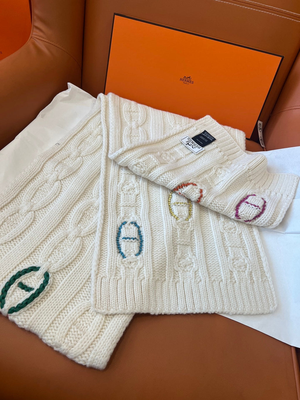 Cachecol Hermès Tri-Maillon Details Cuir Creme / Off-White