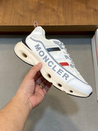 Tênis Moncler Leave No Trace Off White