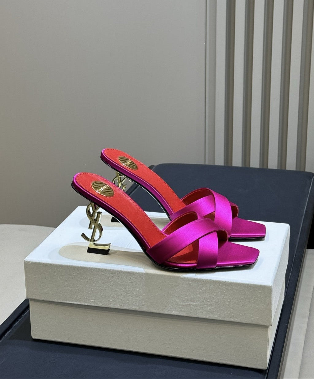 Saint Laurent  Mules Opyum Em Crepe De Cetim Rosa Choque